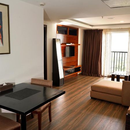 KGA Elite Continental Hotel Tiruvalla Exterior foto